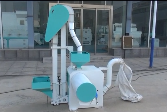 <a href=http://ichatbot.com.cn/products/546.html target=_blank class=infotextkey>大豆脫皮機</a>